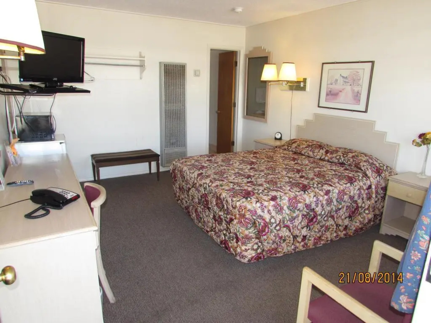 Royal Host Motel