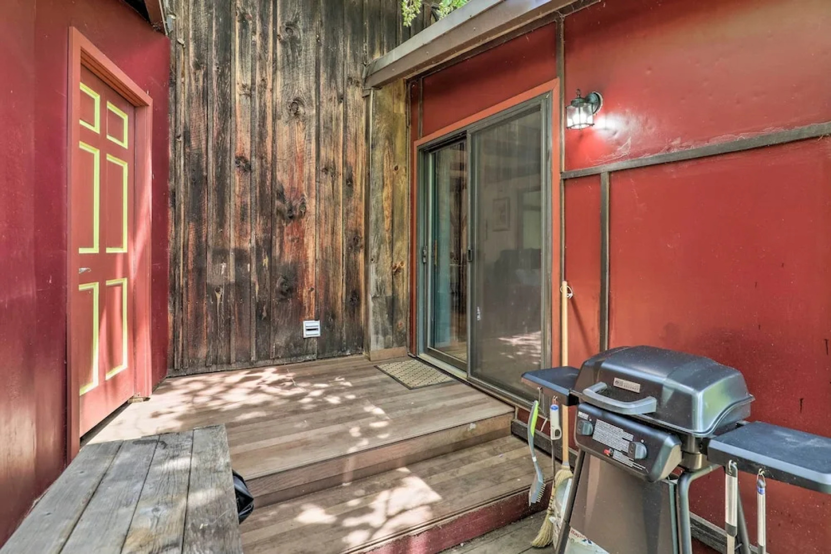 BBQ Deck + Views: 'sweet Suite' in Leicester