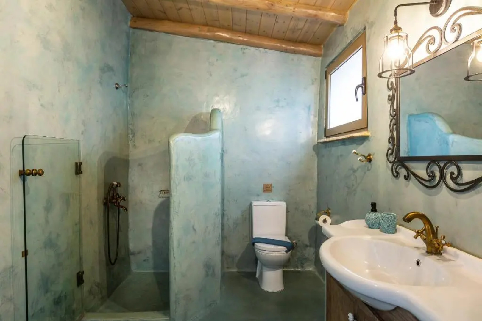 Vrisali Traditional Stone Villa