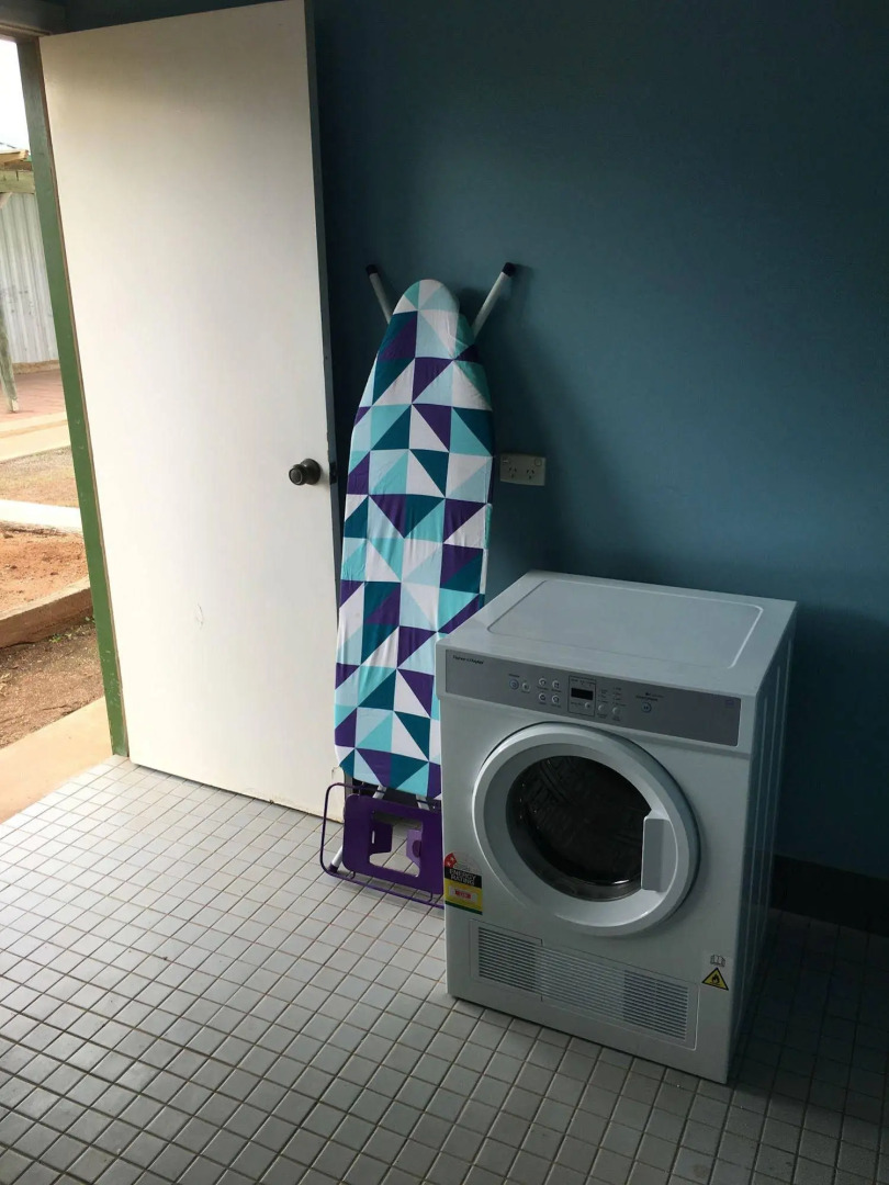 Away Cottages Broken Hill