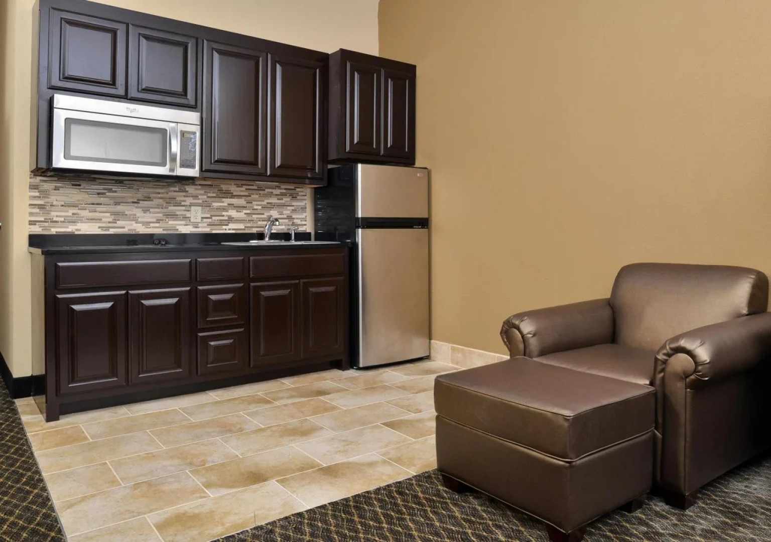 Baymont by Wyndham Ardmore I-35