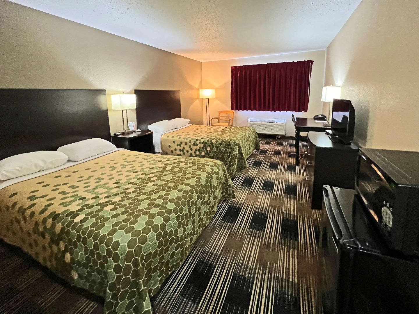 Econo Lodge Wausau - Rothschild