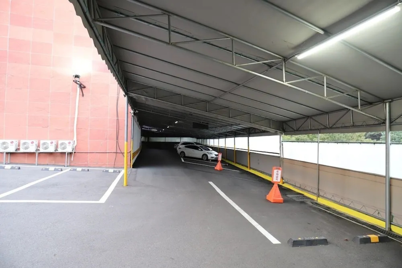 Yongin Monterey 17 Hotel