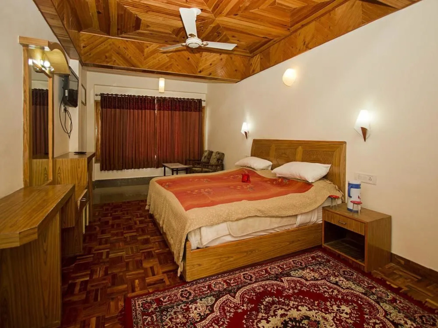 OYO 1537 Hotel Highland