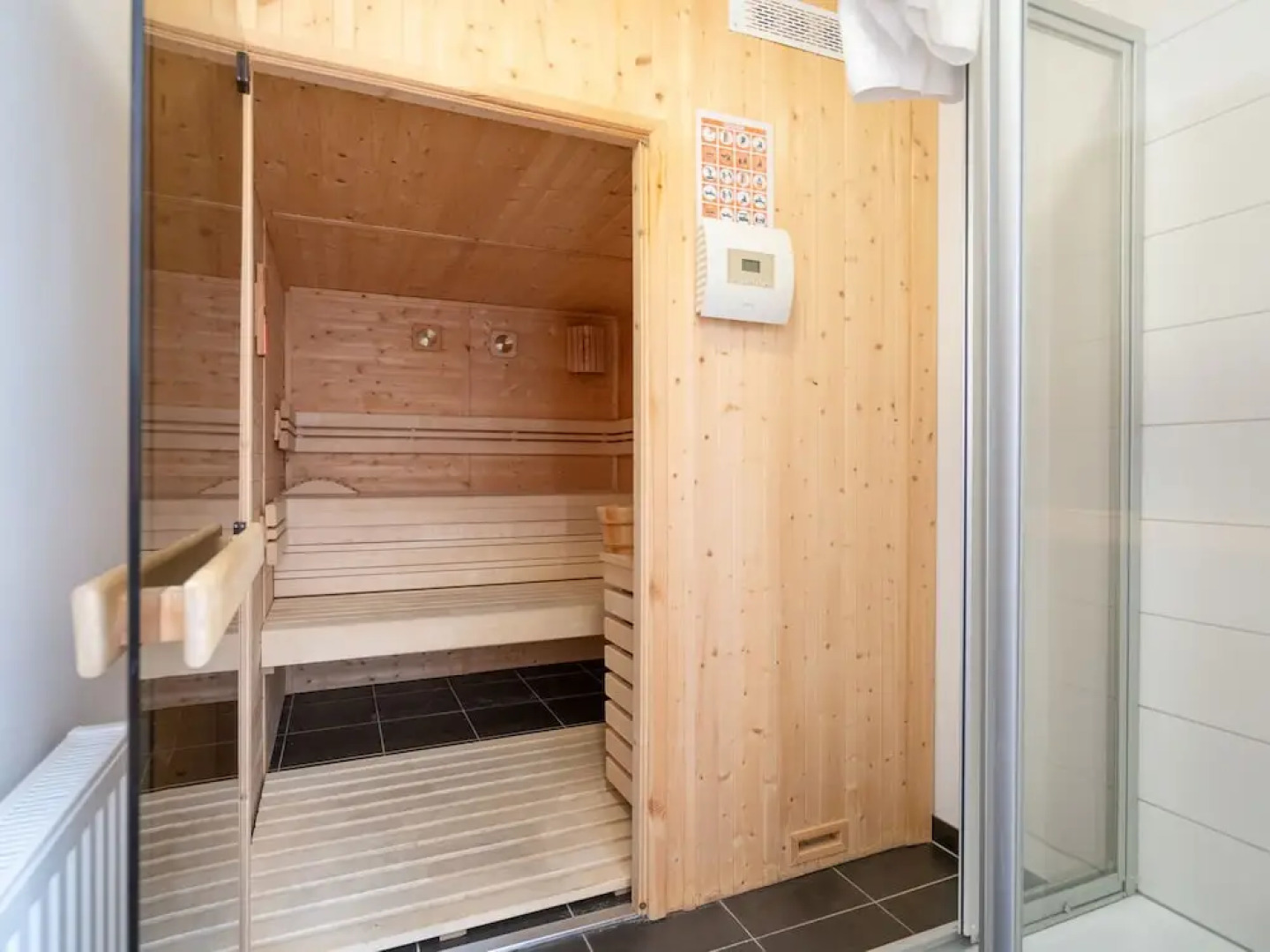 Luxury Chalet in Obertraun With Pool