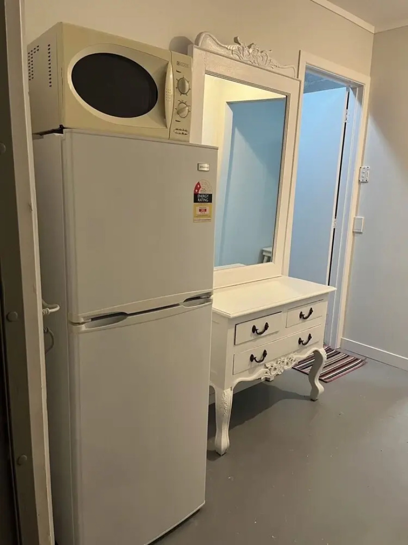 3 single and 2 sofa beds Studio Suite 7