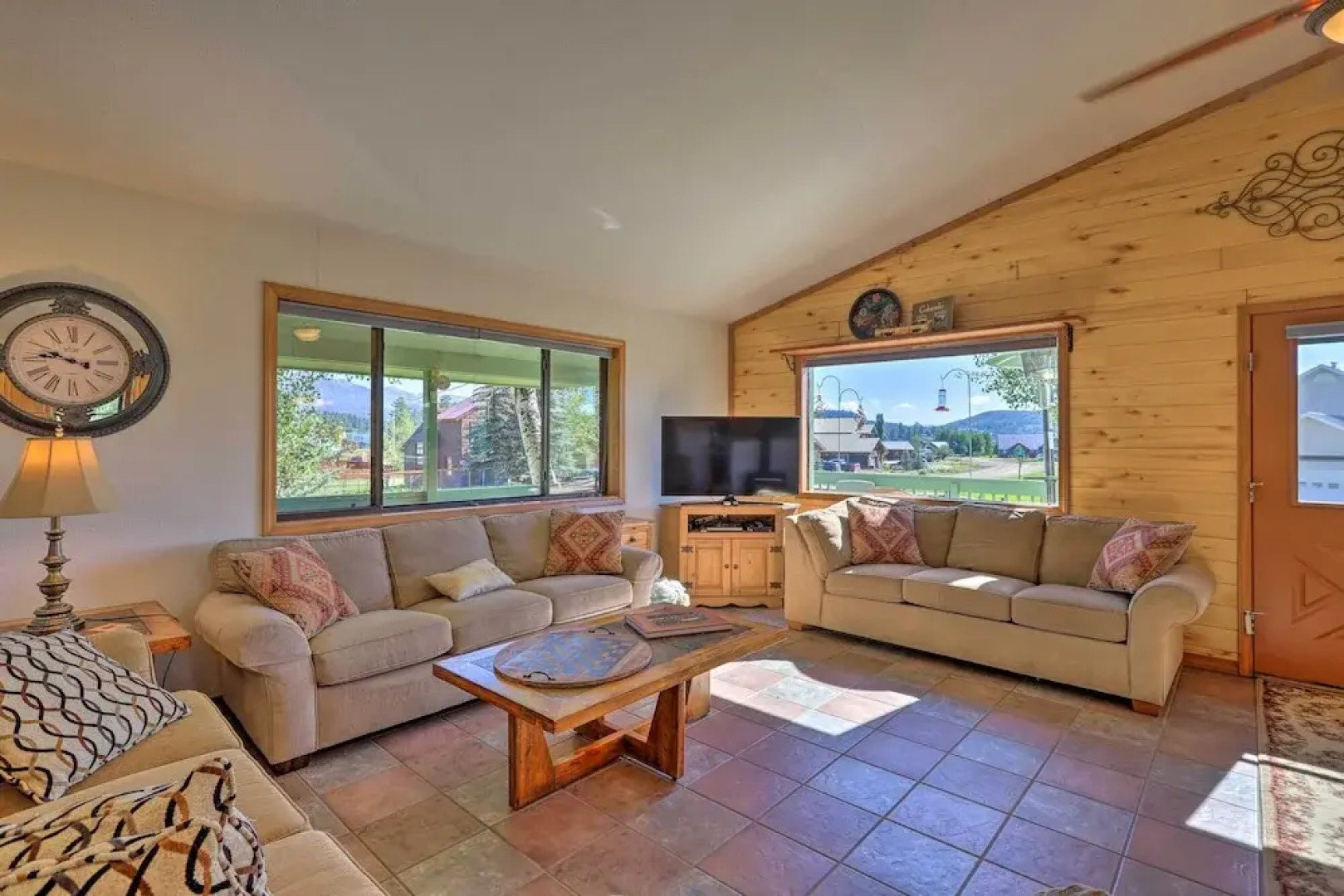 Ski, Soak & Explore! Spacious Pagosa Springs Home