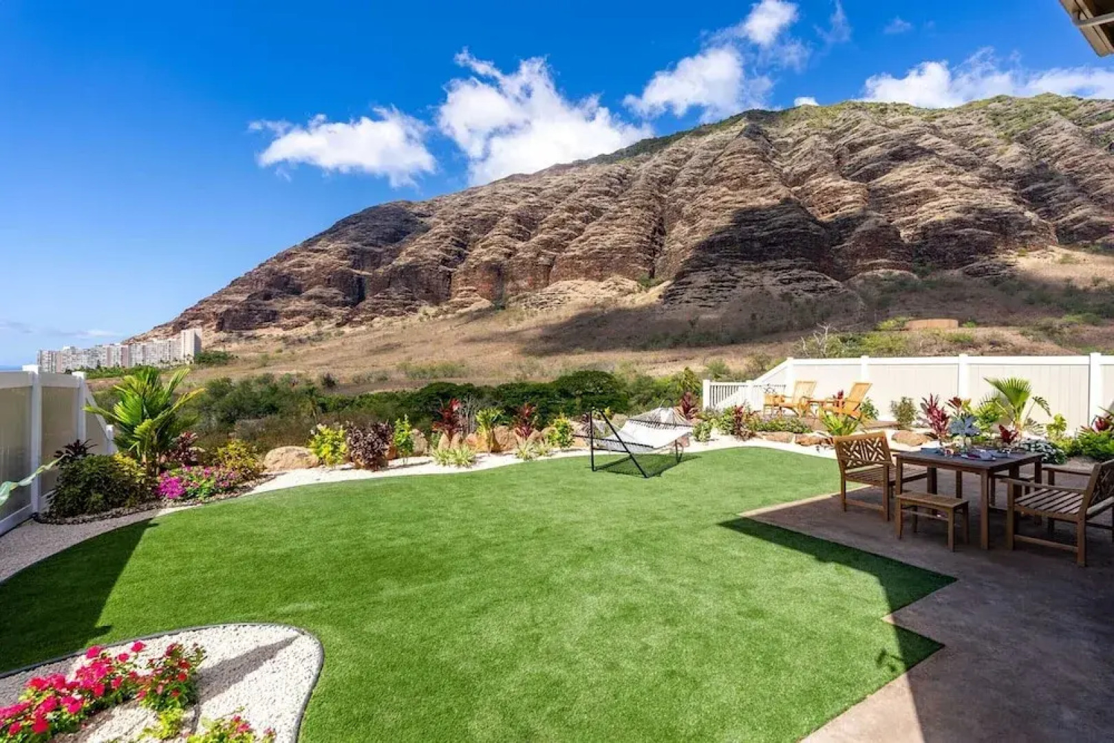 Sleeps 16, 2 Homes Ocean Views, Shared Pool + Gym, Near the Beach Avantstay