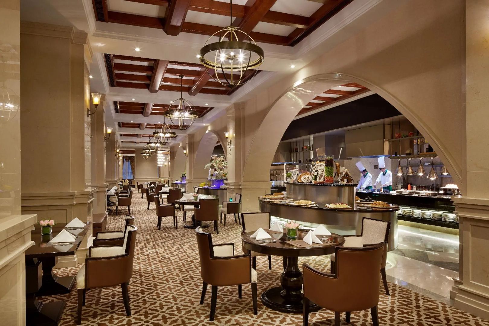 Yin Run Jin Jiang Castle Hotel