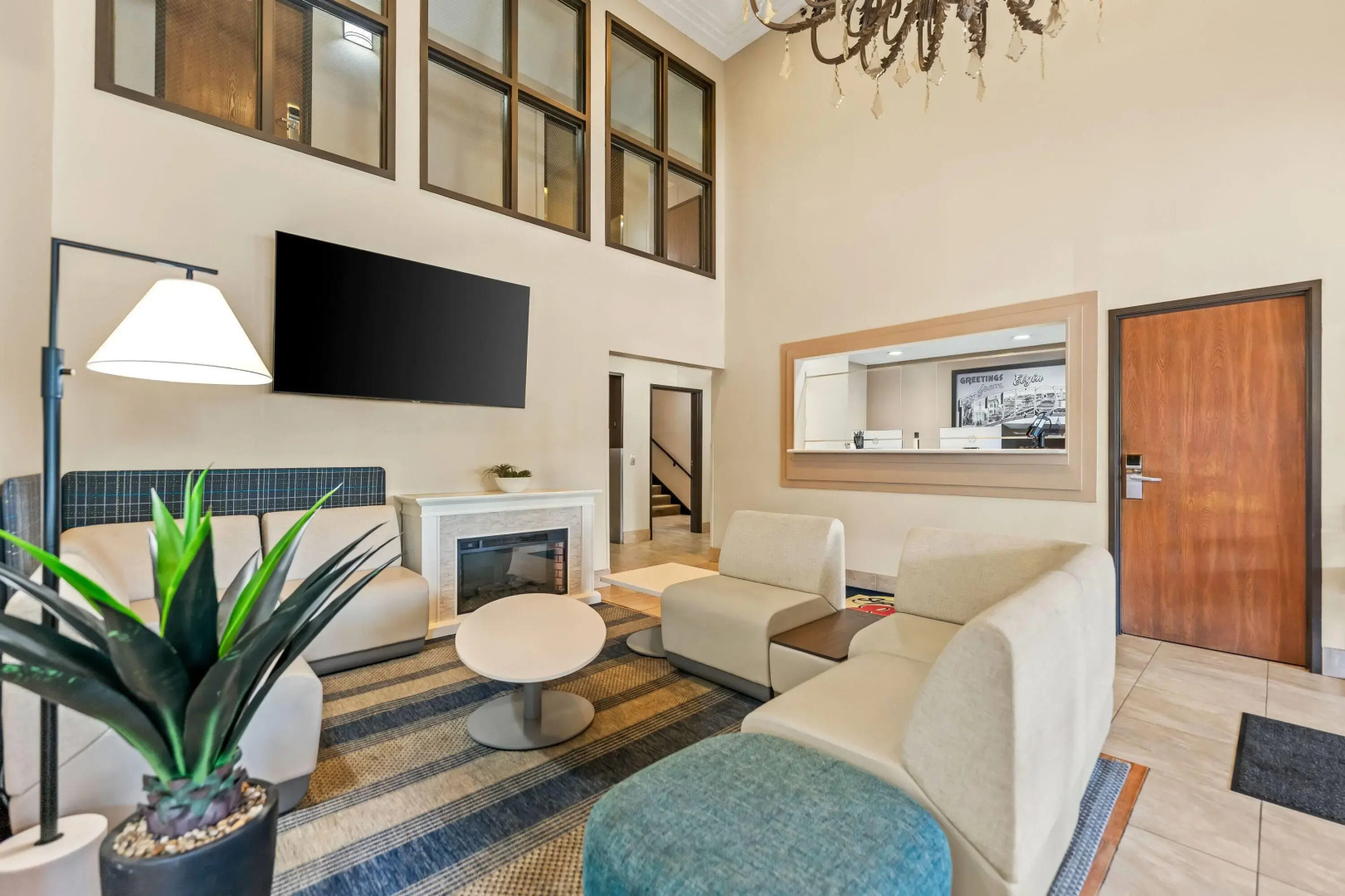 Super 8 by Wyndham Elgin