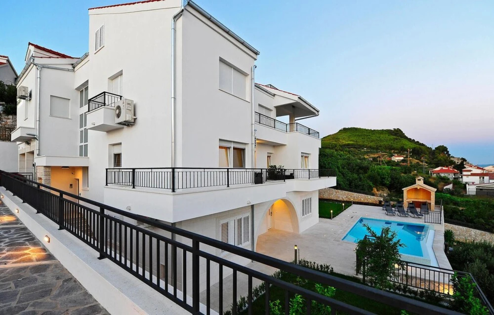 Beautiful Apartment in Podstrana With Sauna, Wifi and 2 Bedrooms