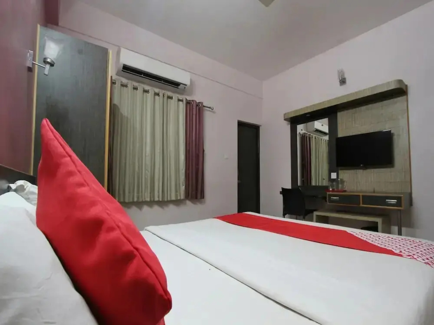 Annapoorna Castle by OYO Rooms