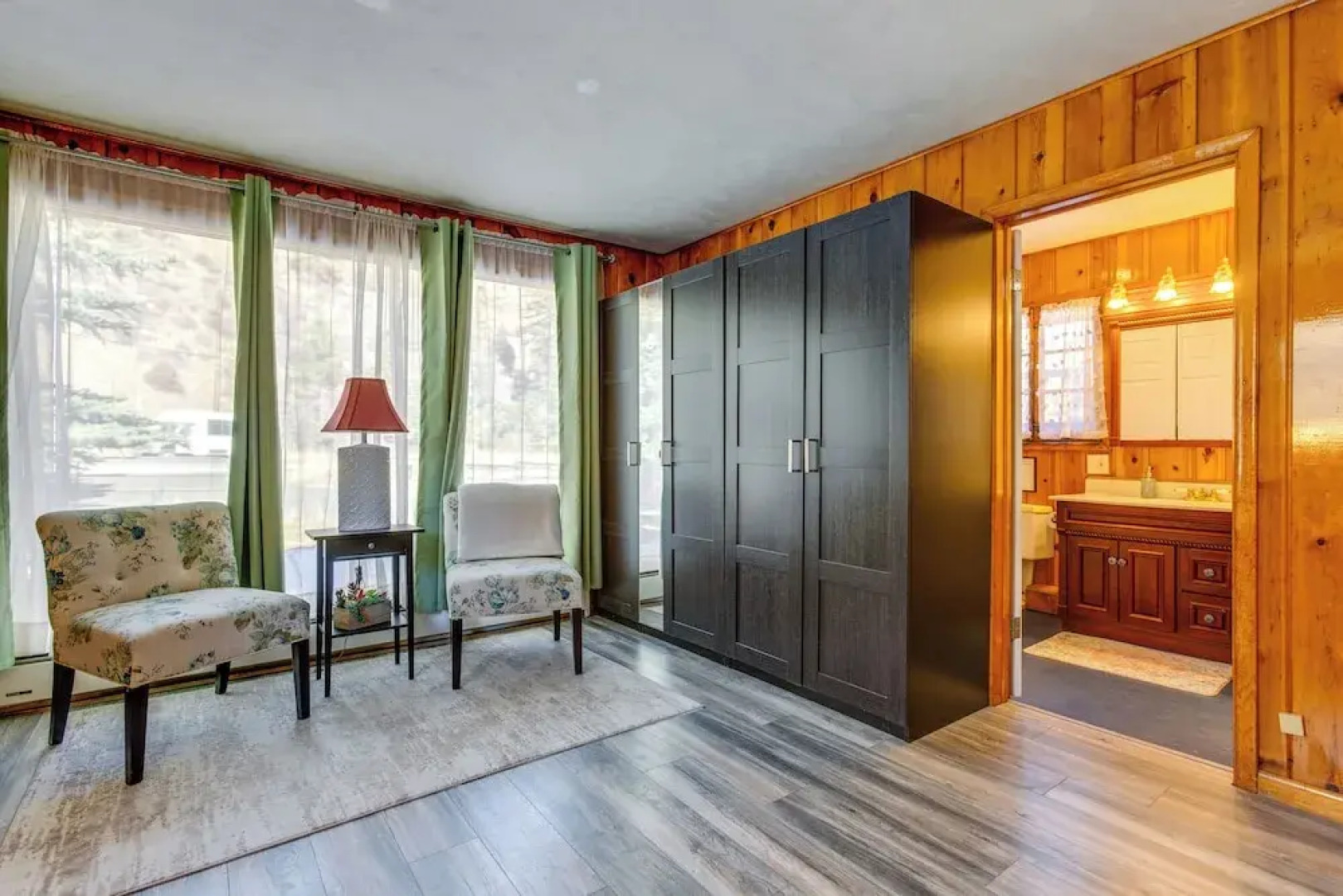 Charming Idaho Springs Retreat on Chicago Creek!