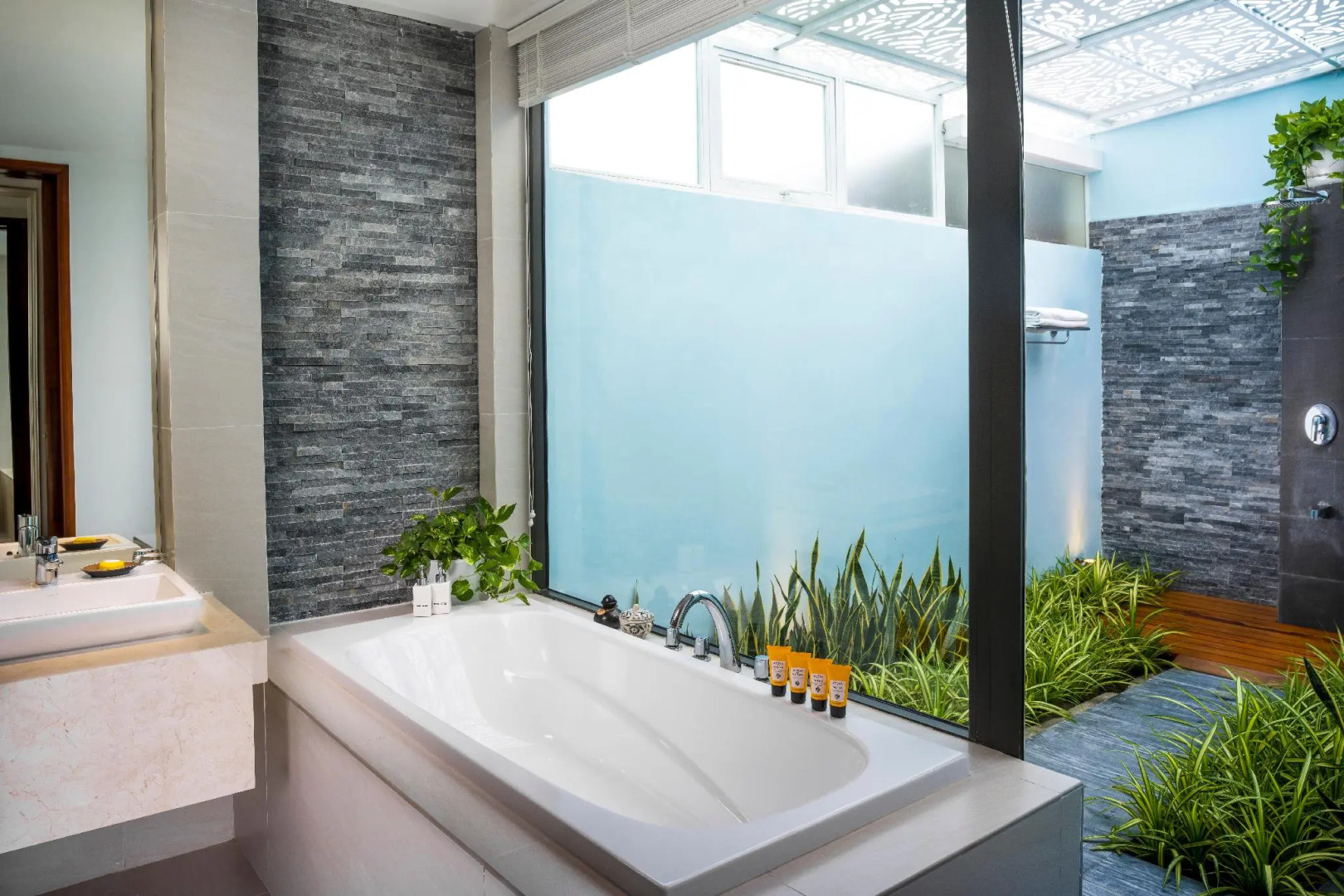 Sunrise Premium Resort Hoi An