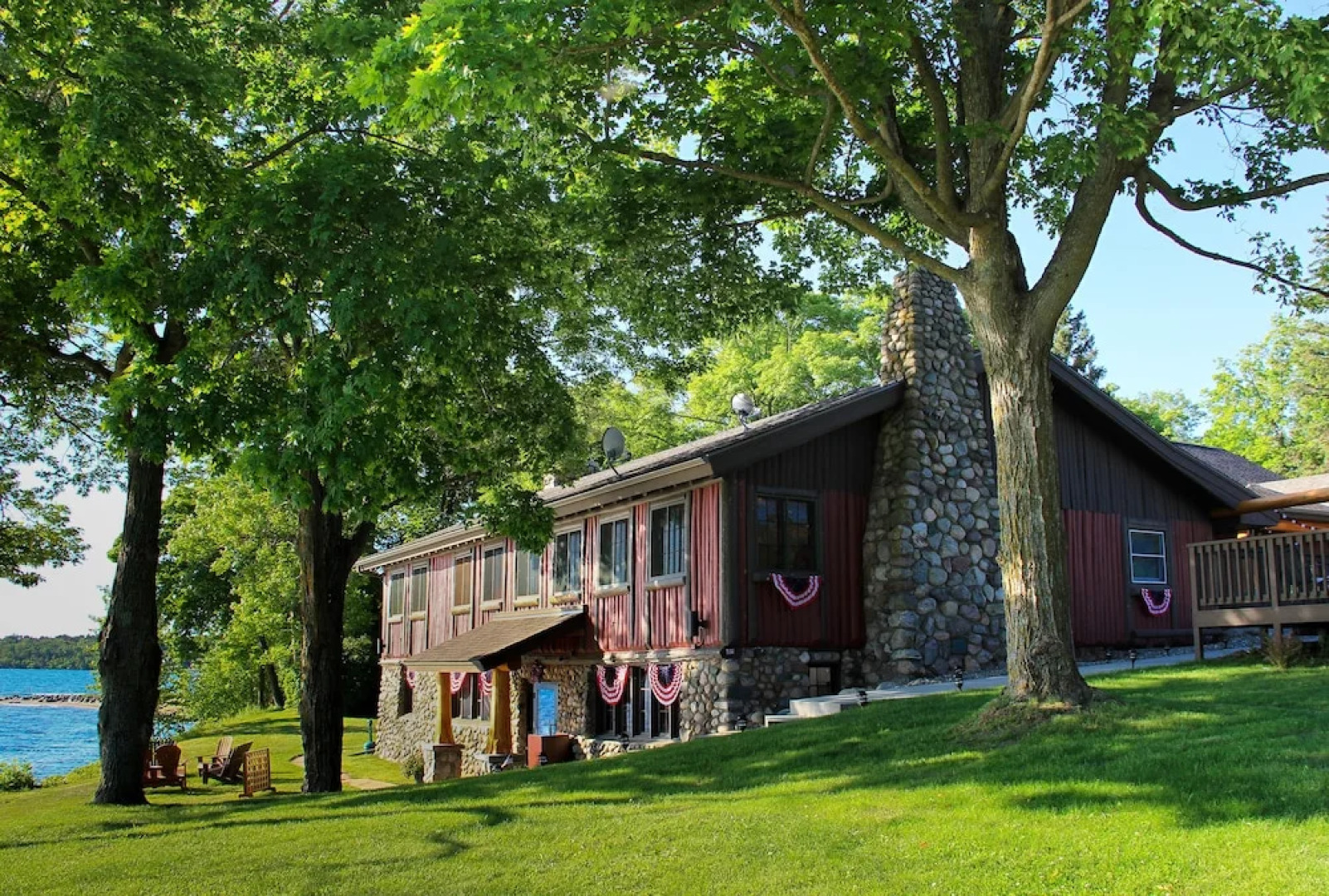 Trappers Landing Lodge