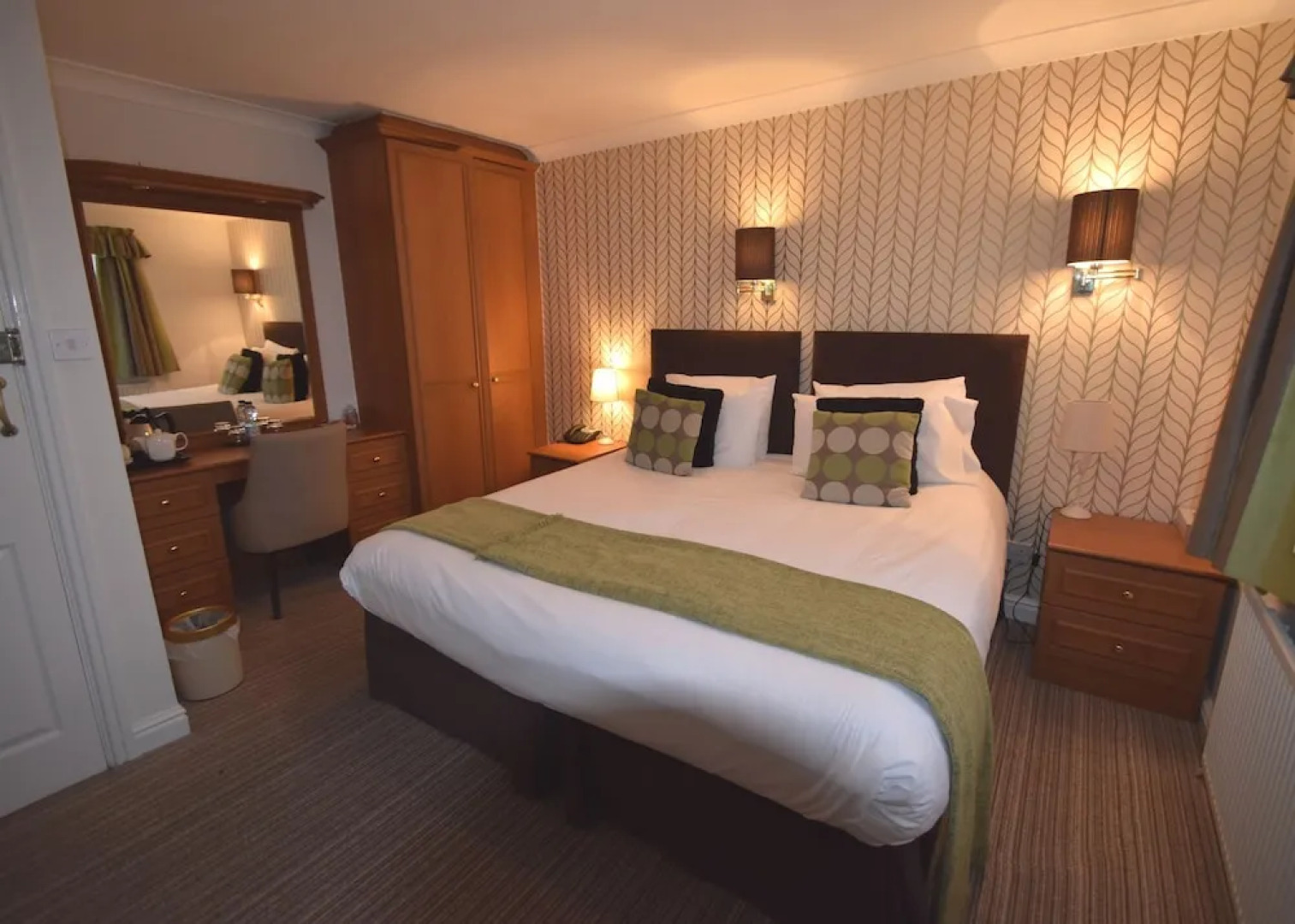 The Riverhill Hotel  Restaurant