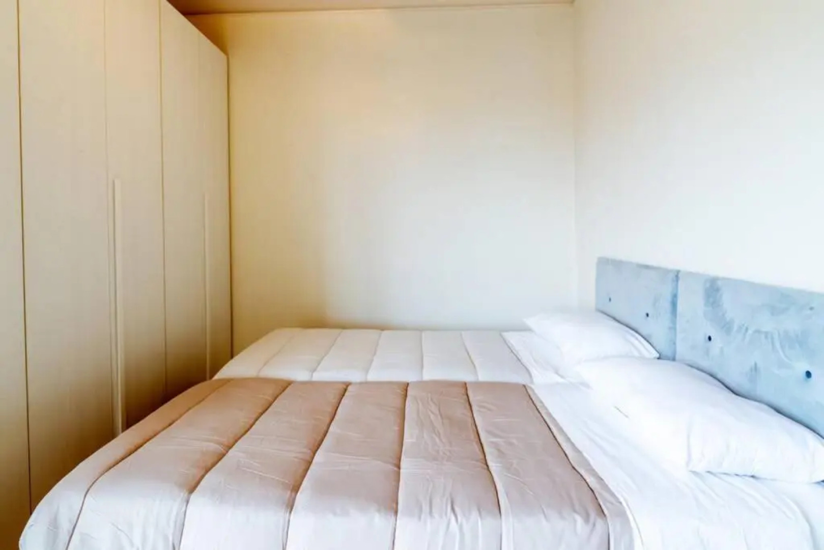 Home la Quiete. Two Bedrooms, 250m From the Beach