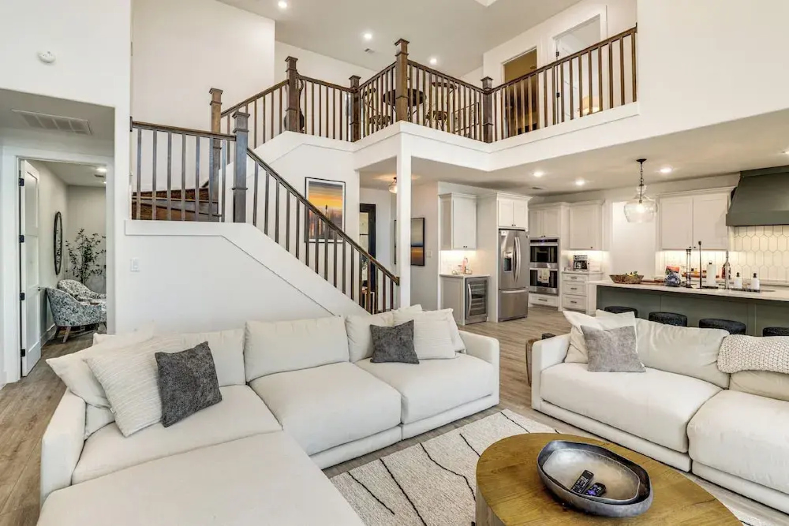 Dock & Hot Tub! High-end Cedar Creek Lake Retreat