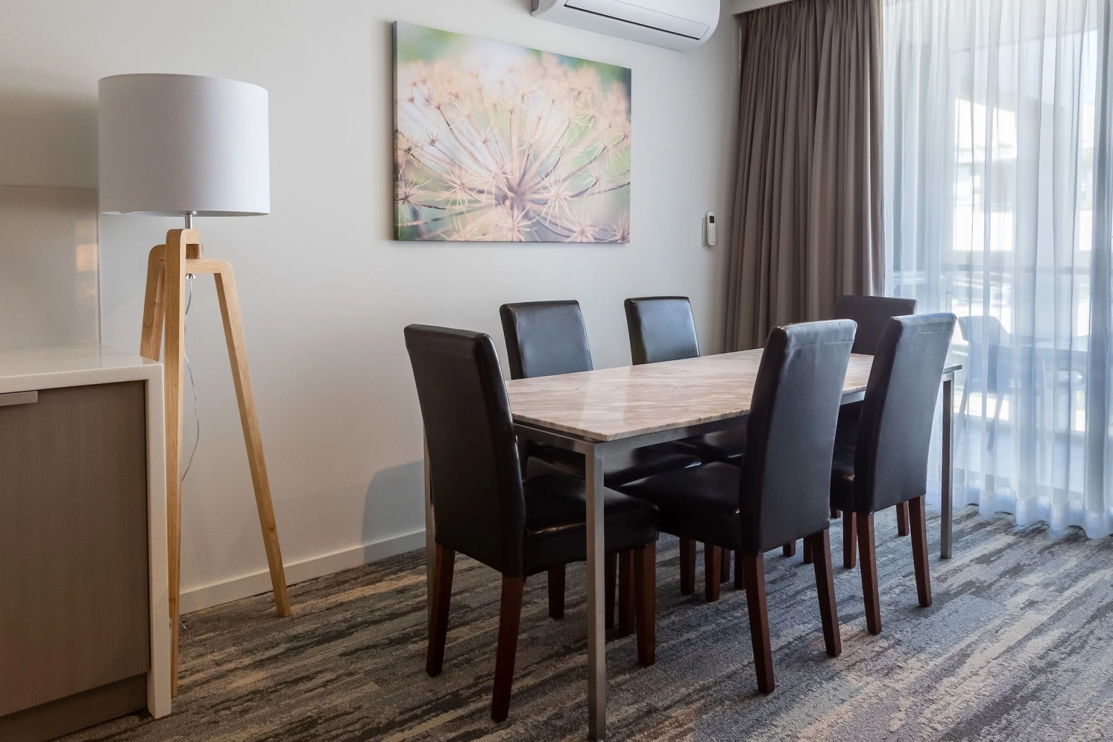 Nightelier Narrabeen