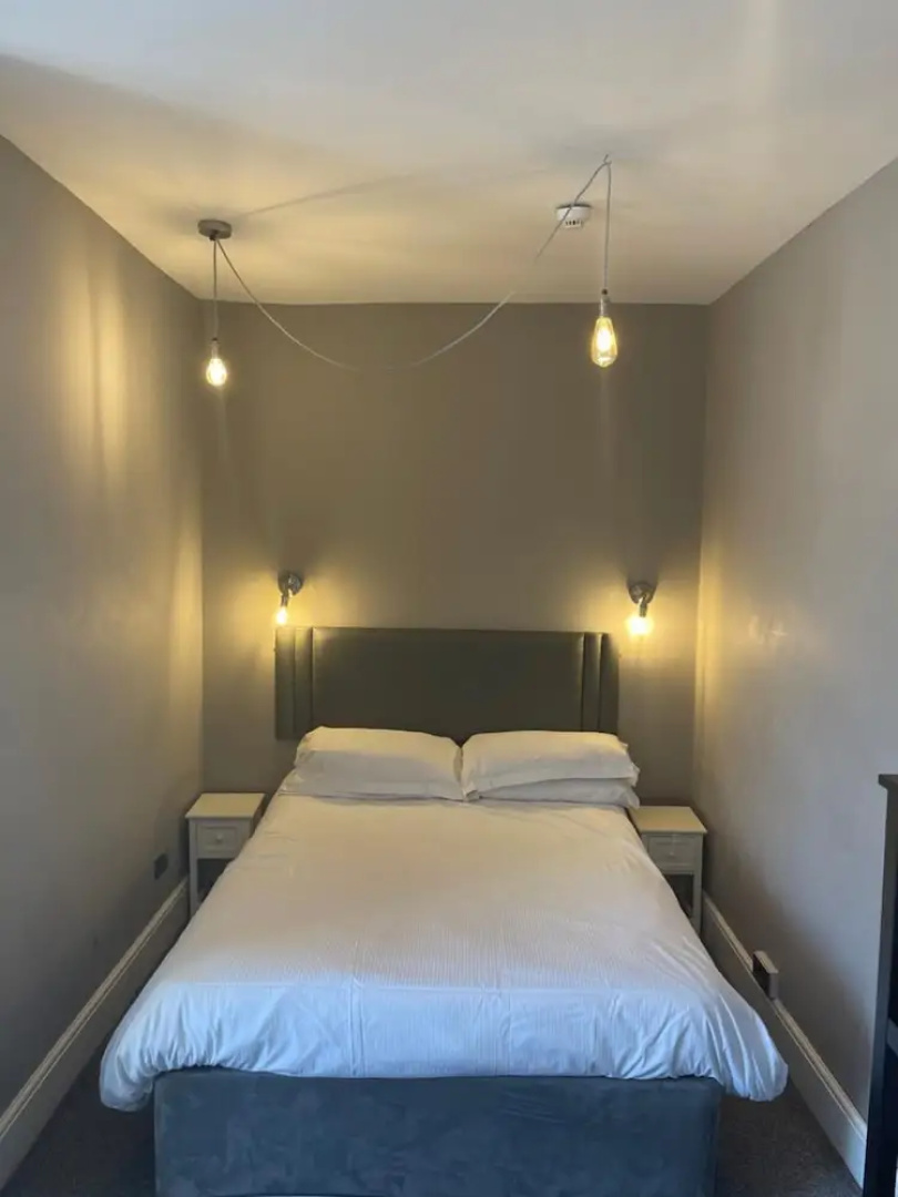 The Waverley Hotel