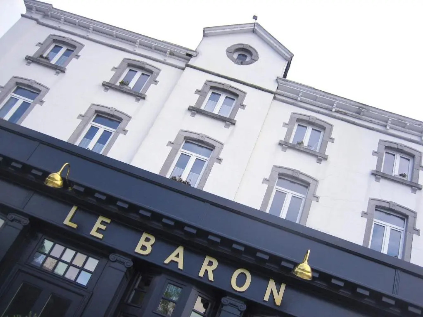 Le Baron Apartments