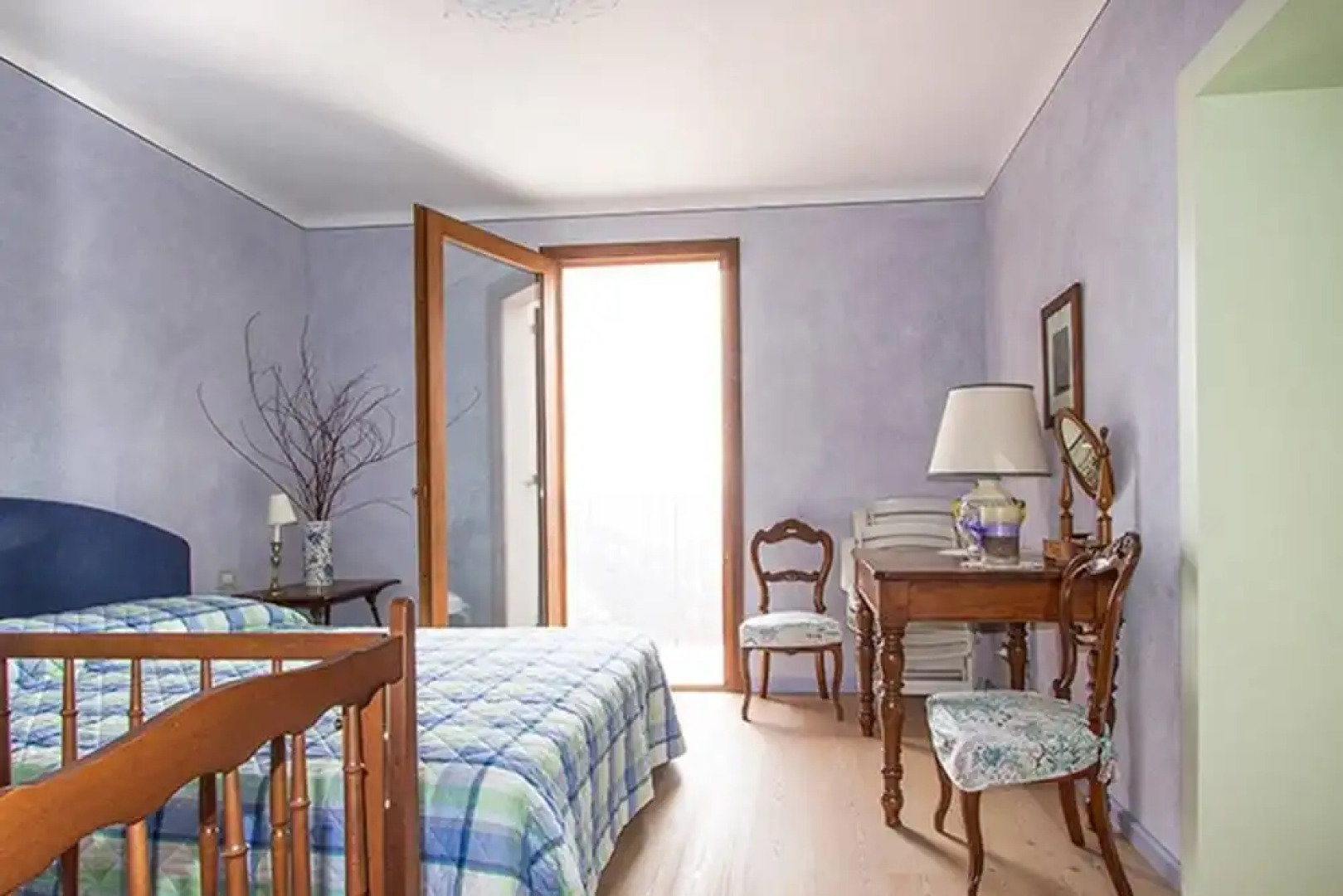 Authentic 3 bed Apartment With Amazing Lake Views