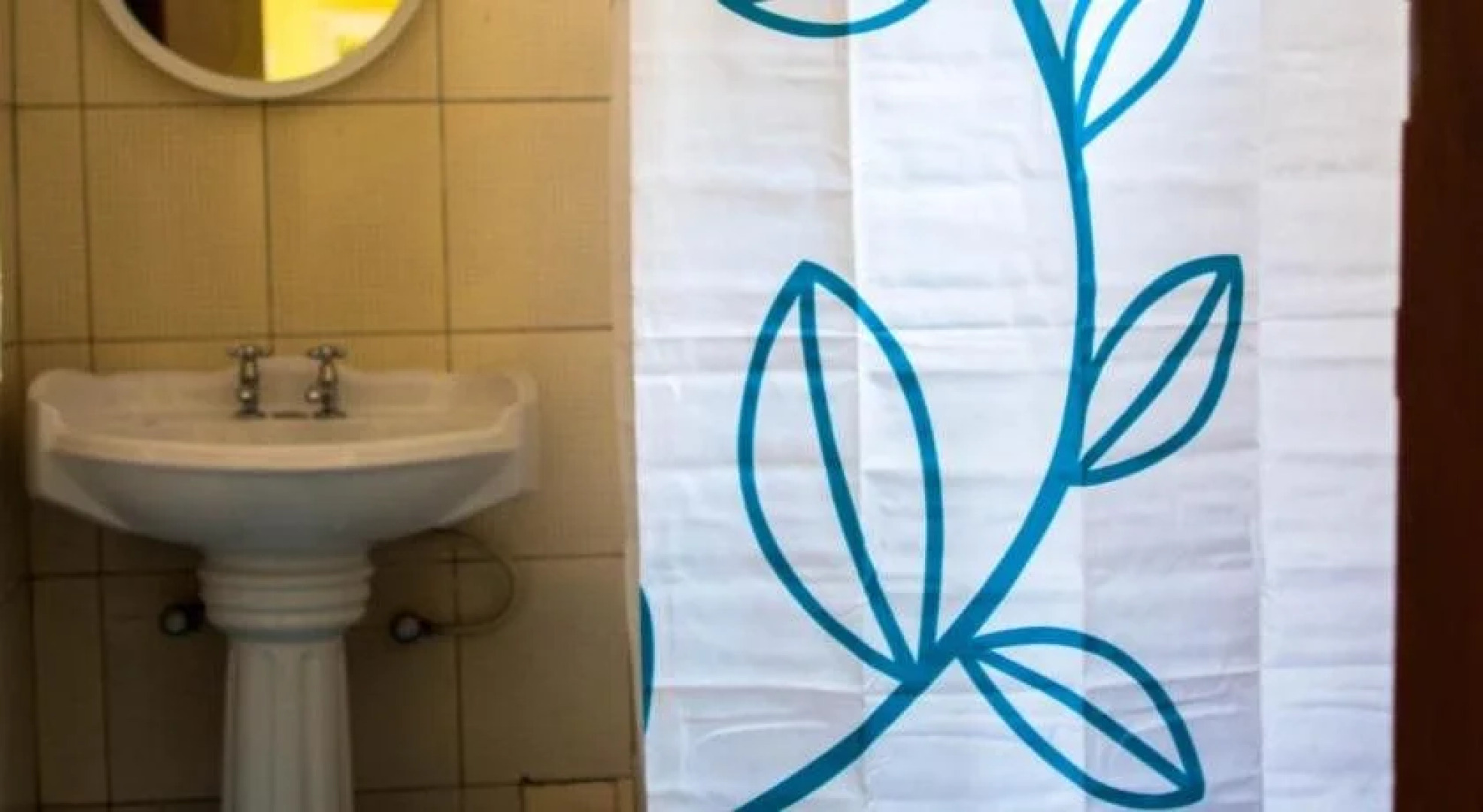 Jam Lodge Hotel & Suites