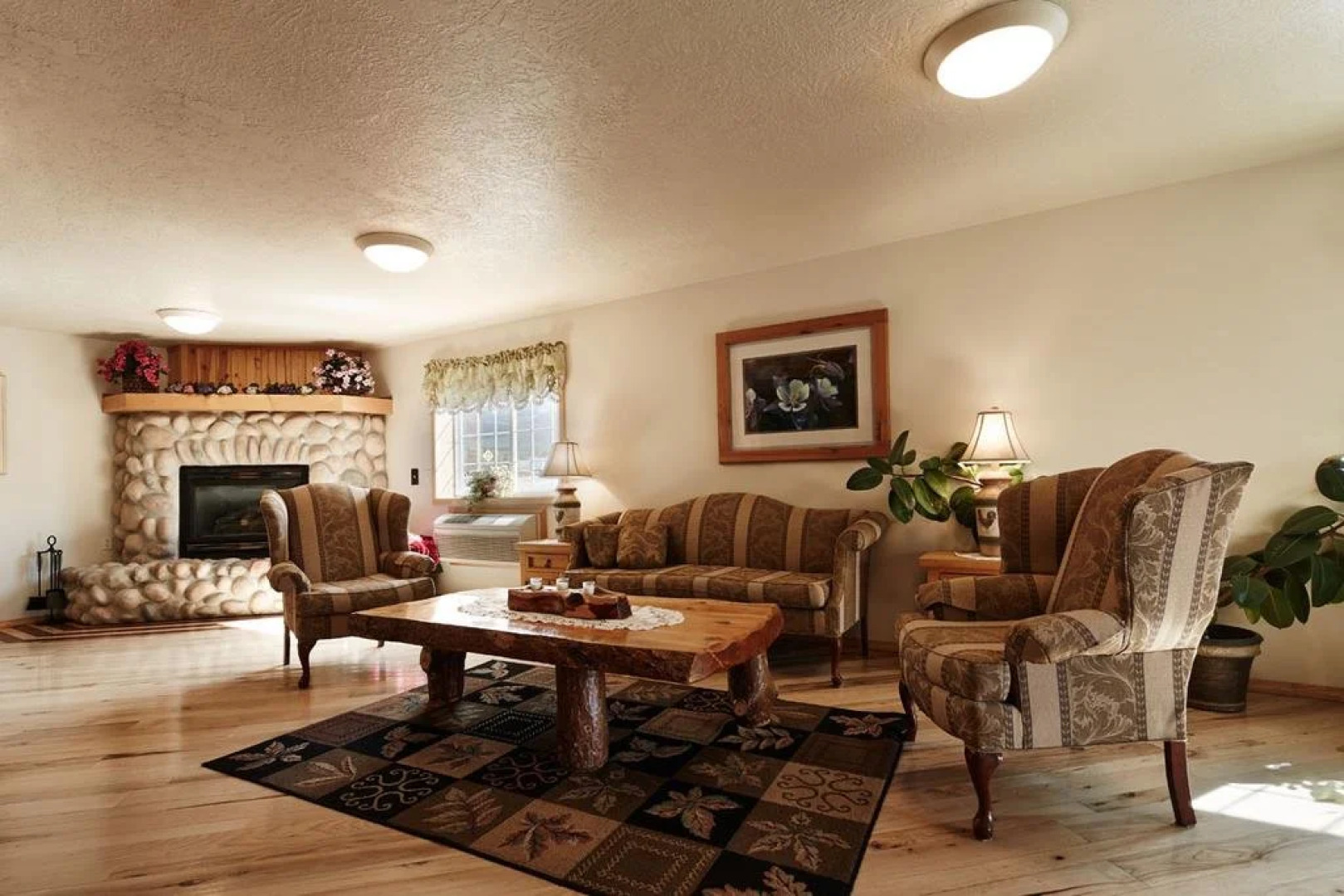 Columbine Inn and Suites