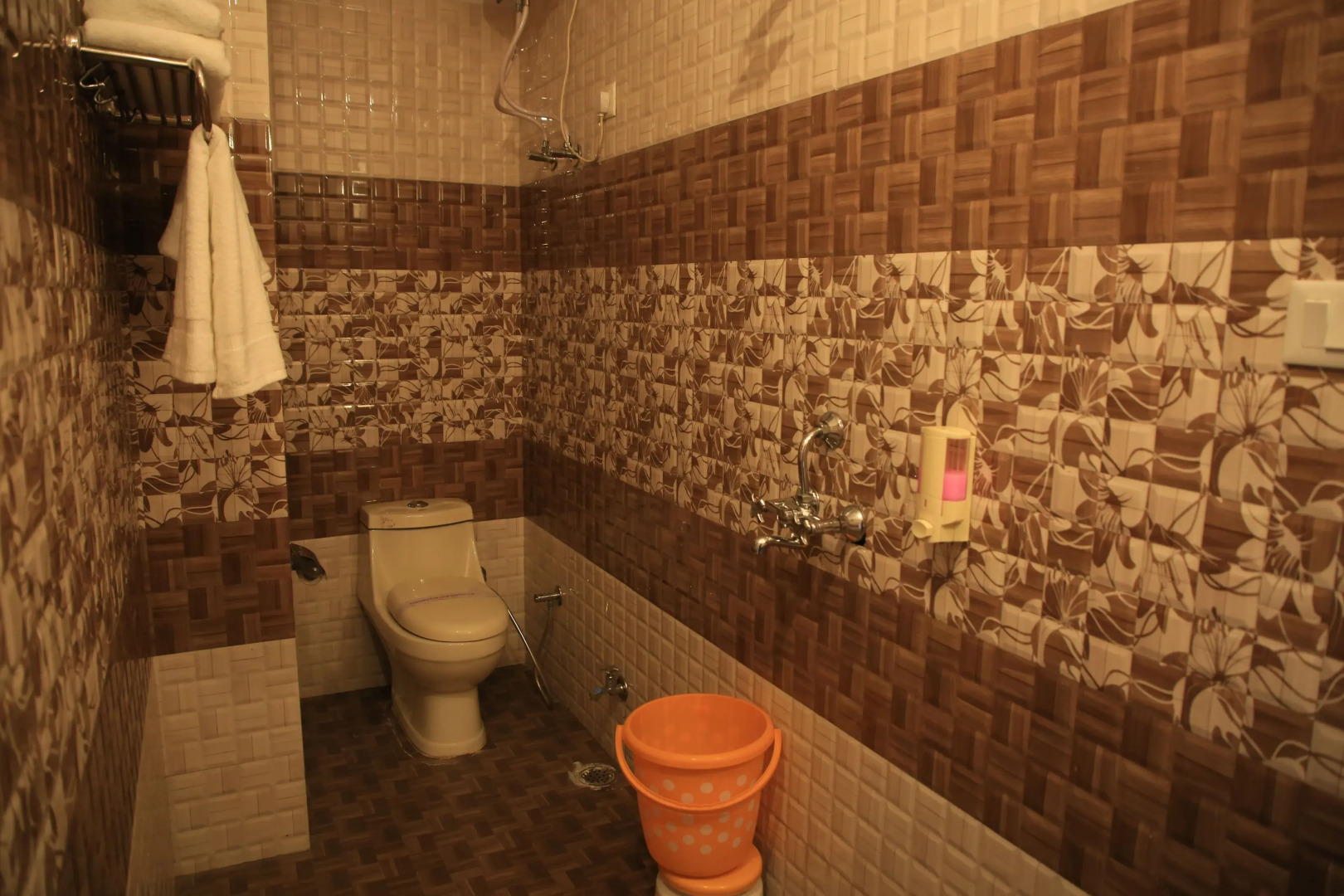 Dewdrop Classic Fall resort