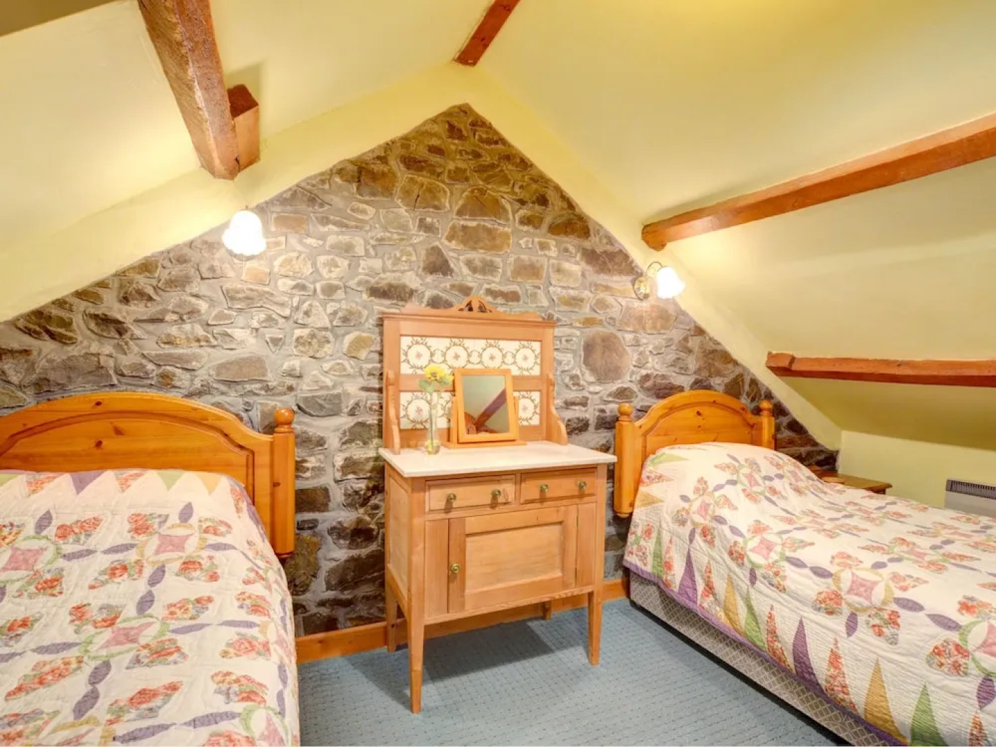 Centrally Located Home near Gardens & Castle of West Wales