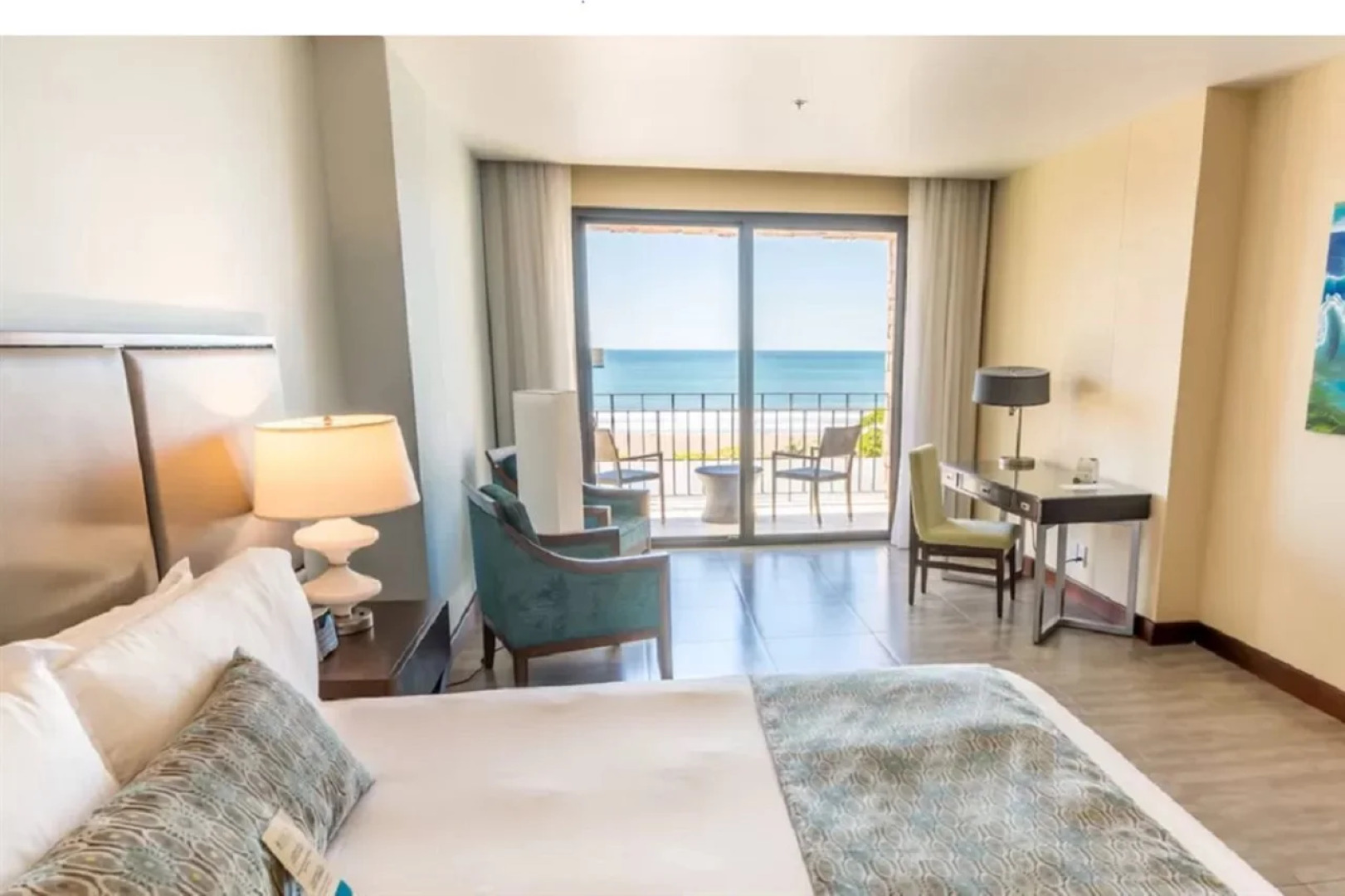 Crocs Resort & Casino