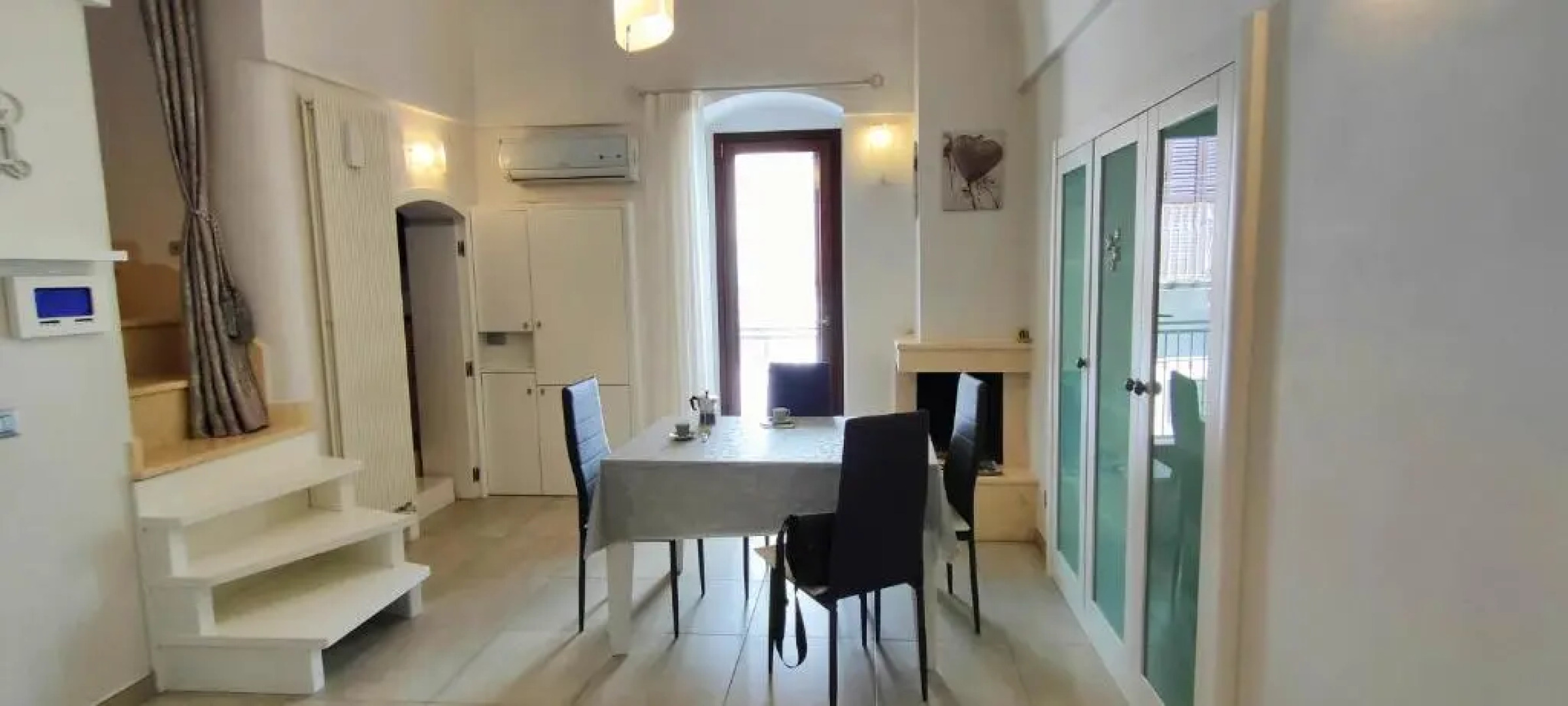 White House Flats & Studios