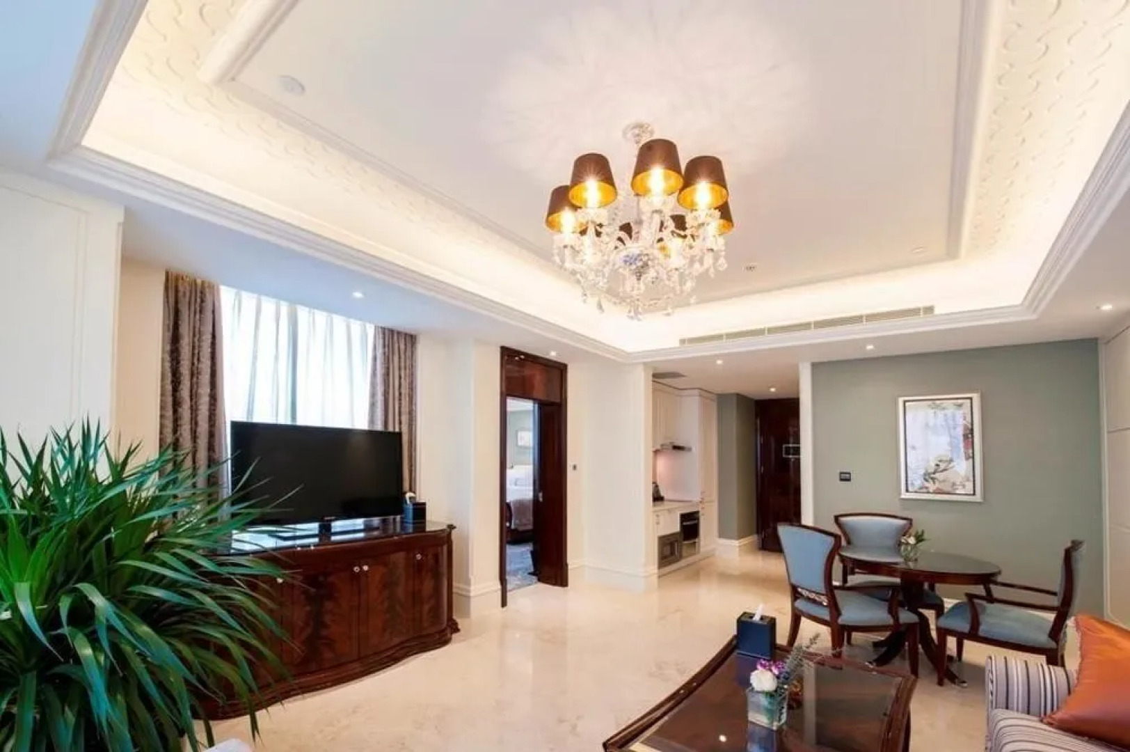 Zhongmao Haiyue Hotel