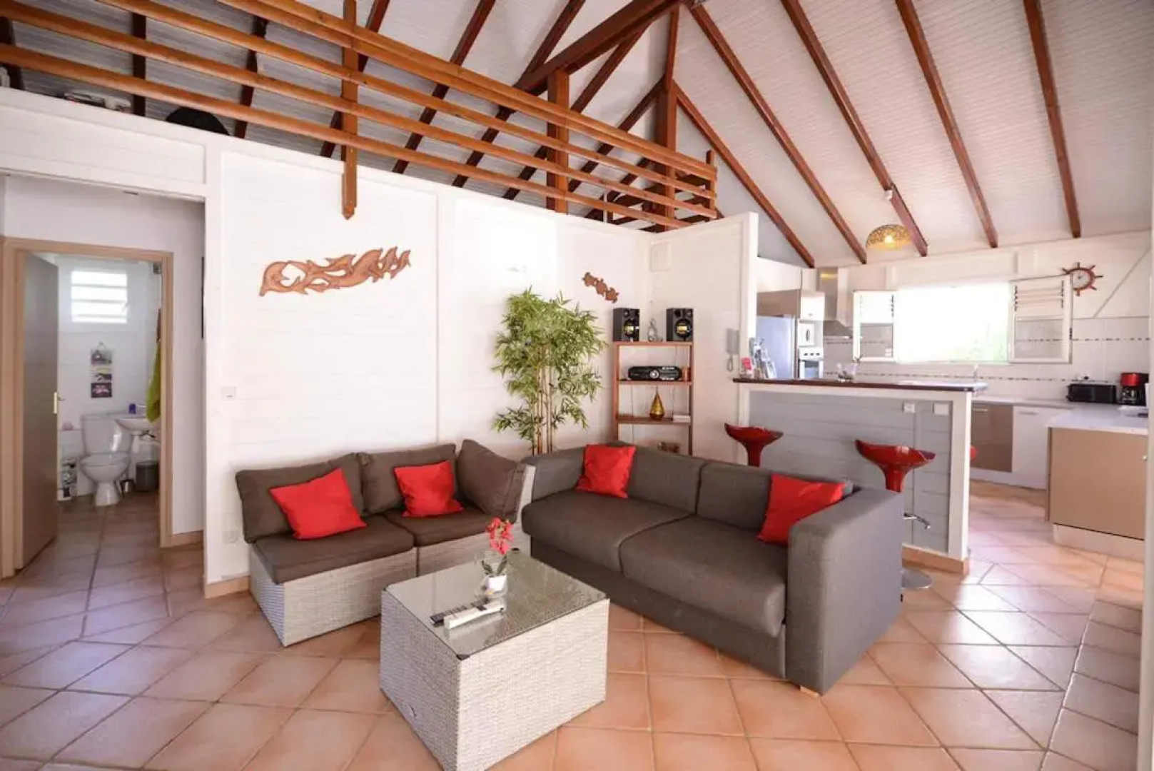 Magnifique Villa climatisée, piscine et jardin à 5mn de la plage