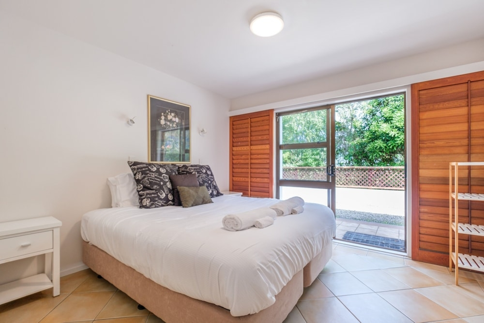 Onetangi Beach Apartment 7