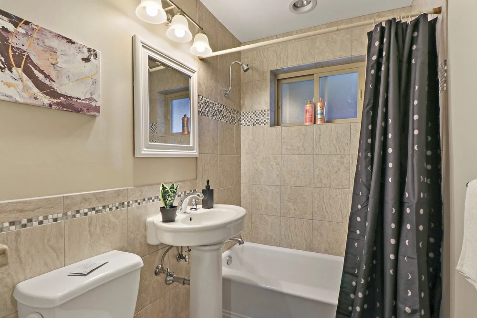 1BR APT in Quiet Arlington Neighborhood