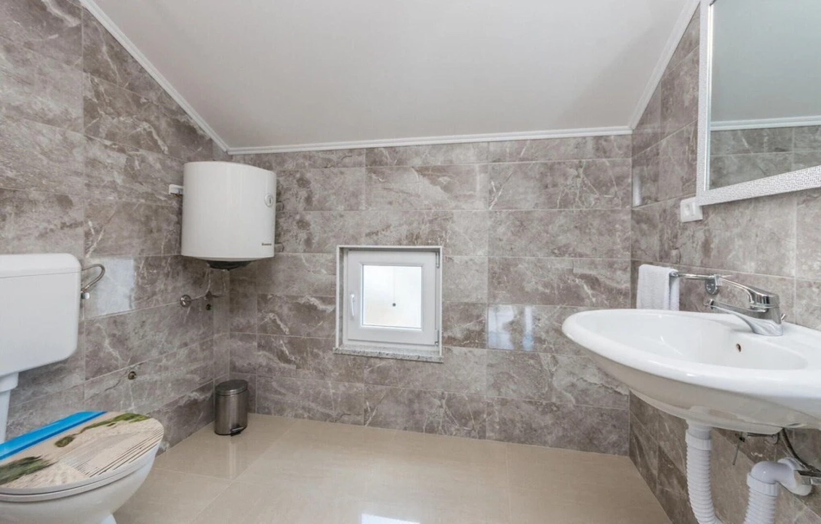 Nice Home in Rastane Donje With Outdoor Swimming Pool, Wifi and 3 Bedrooms