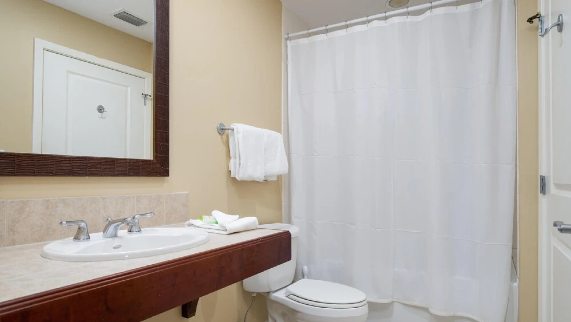 Luau II 7031/7033 at Sandestin