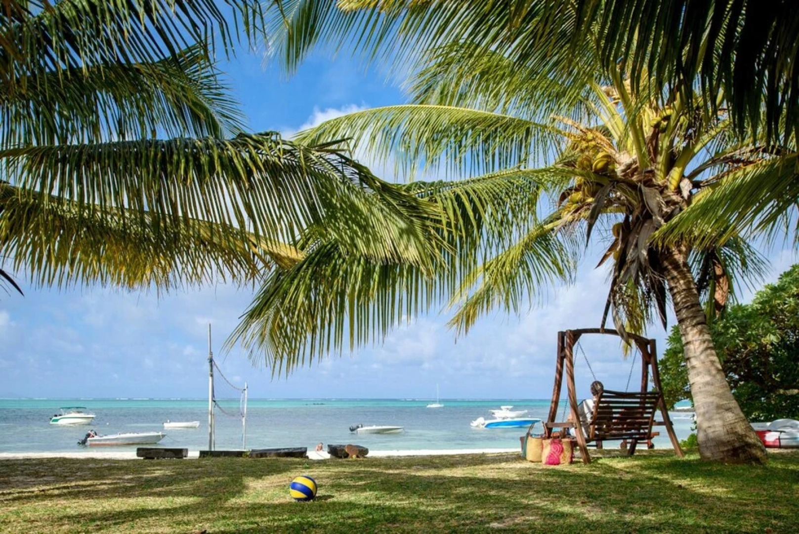 House With 3 Bedrooms in Roches Noires, With Wonderful sea View, Furni