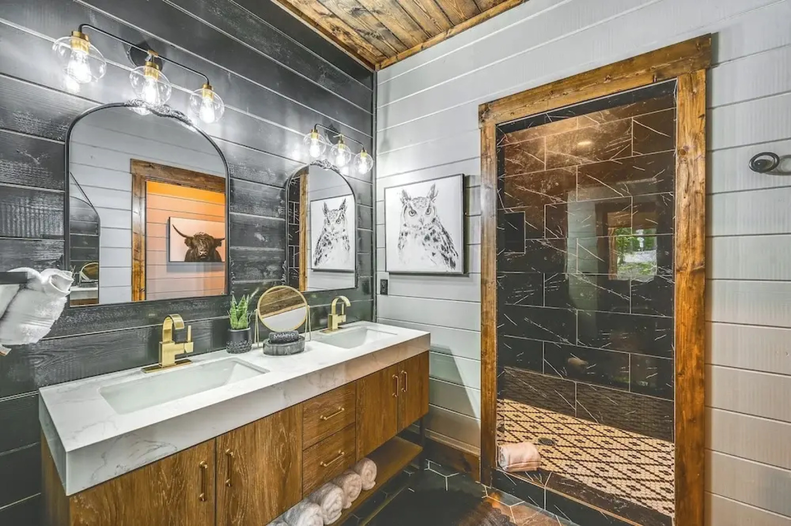 Luxe Broken Bow Vacation Rental: Hot Tub & Pets OK