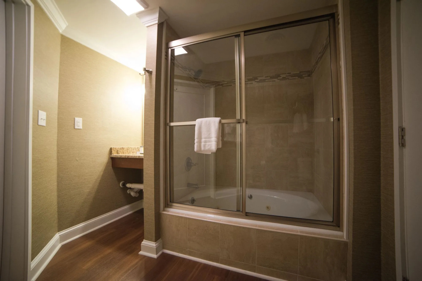 Bask Hotel at Big Rock Landing