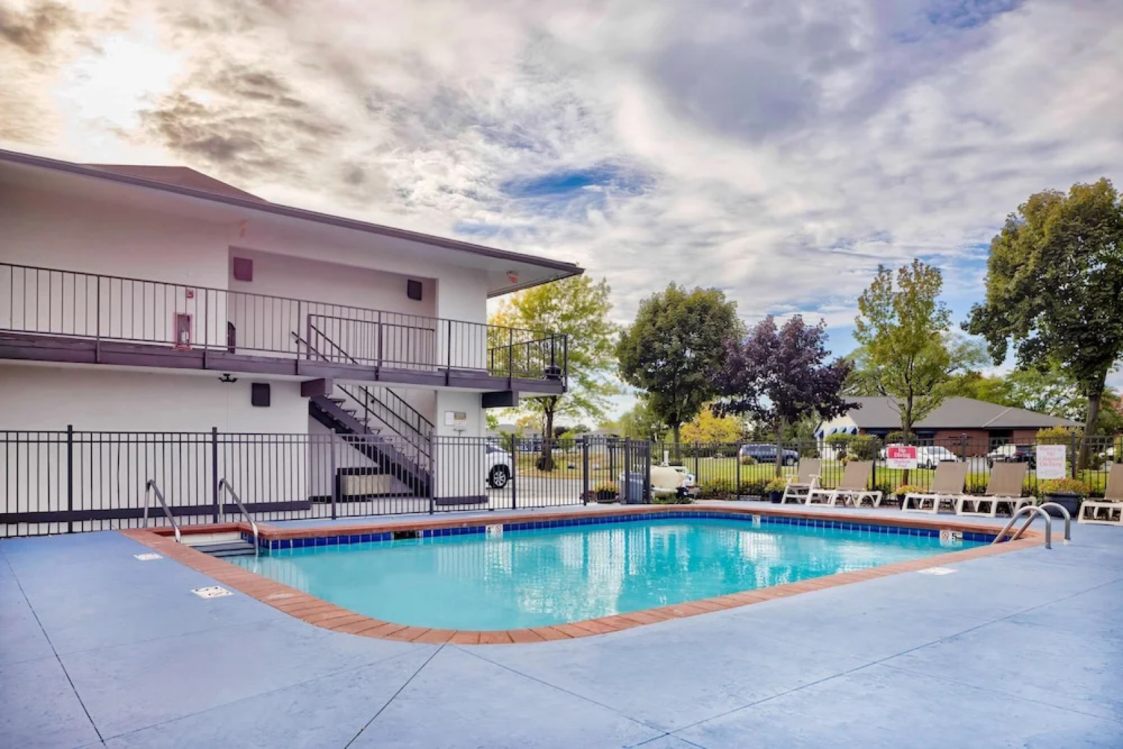 Travelodge/motel 6 Oshkosh