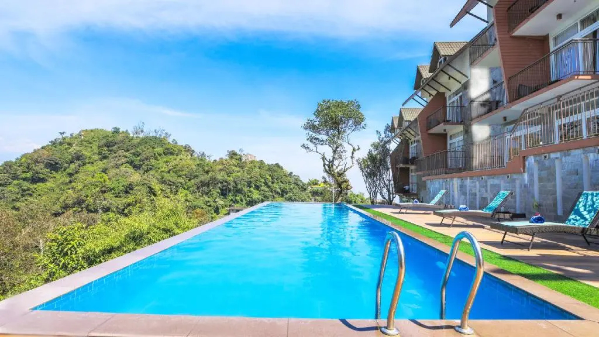 Shola Crown Resort - Munnar