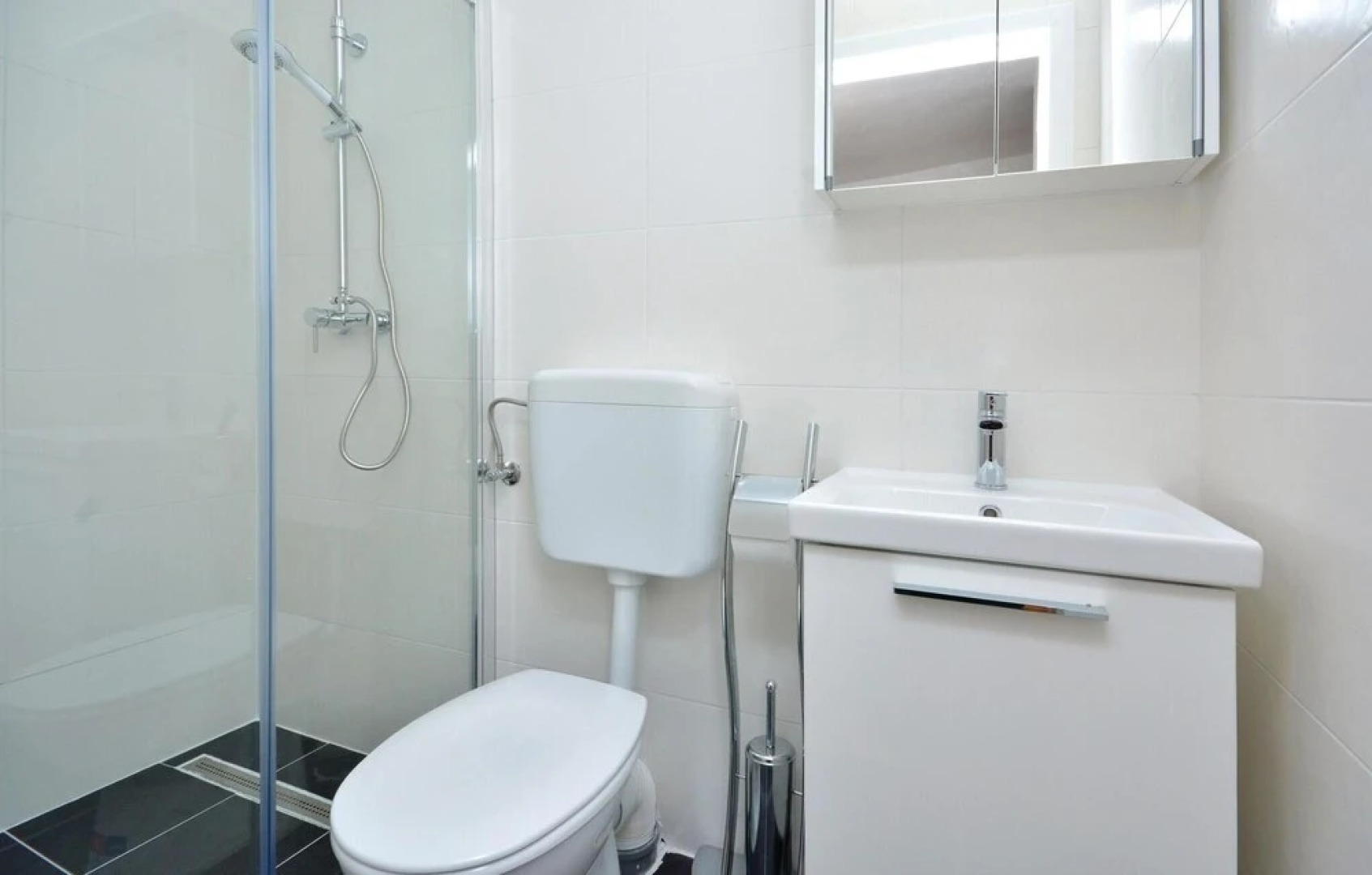 Nice Home in Srinjine With Sauna, Wifi and 4 Bedrooms