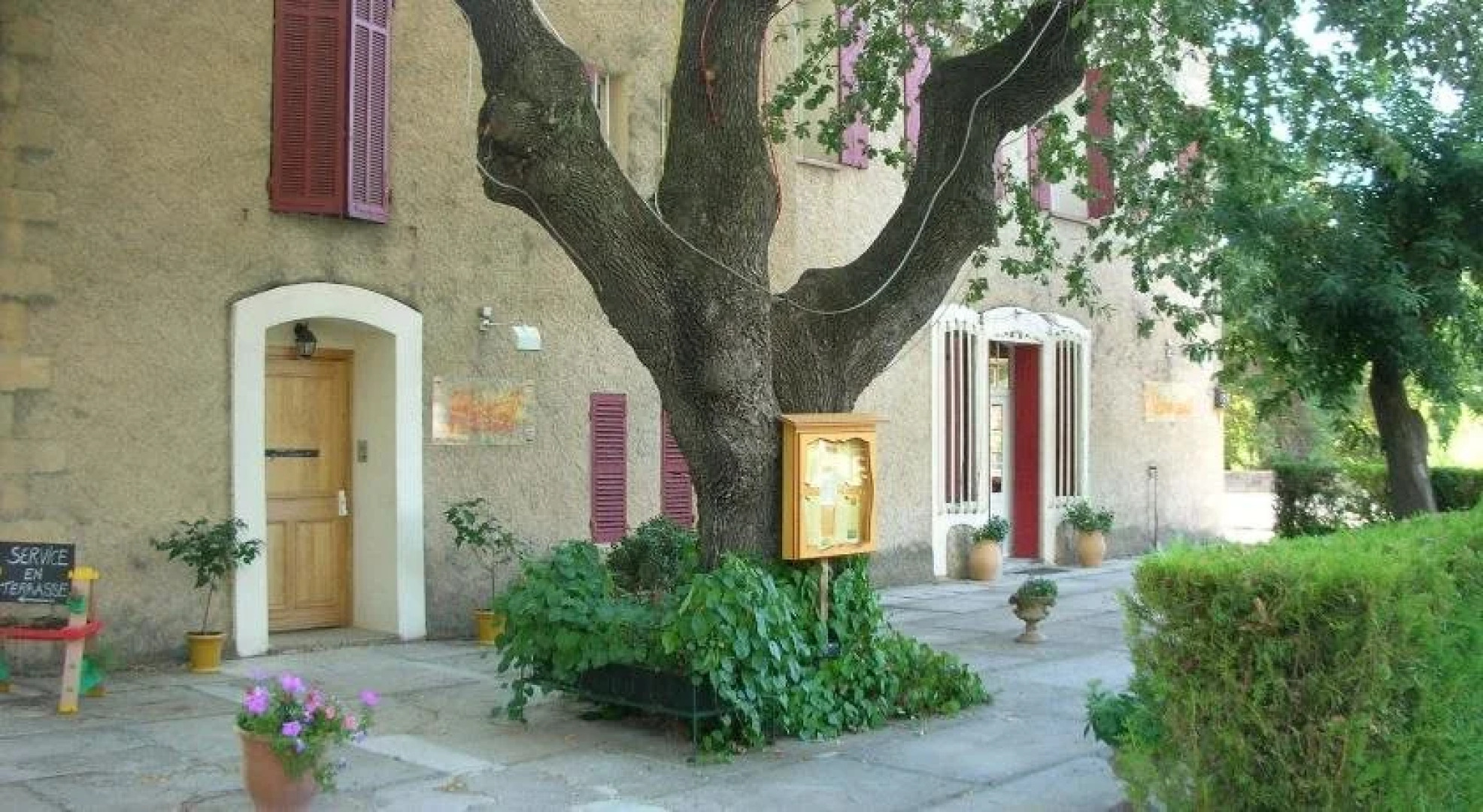 Hostellerie Le Mirabeau