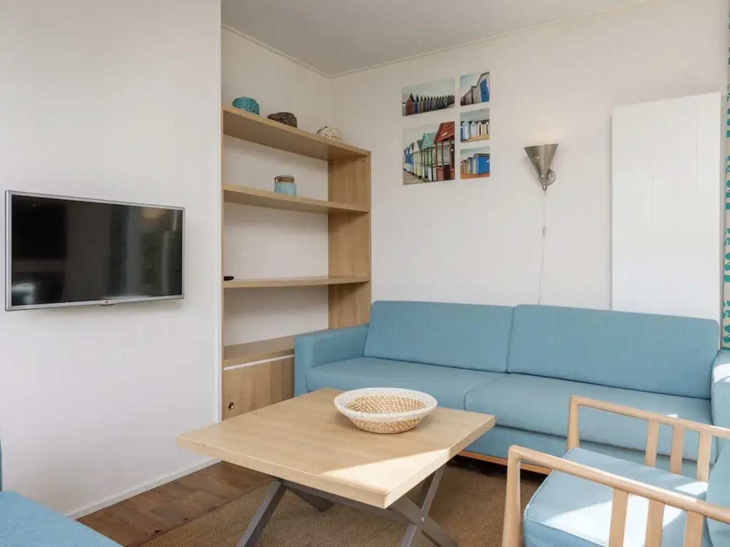 Single Storey Lodge With Dishwasher, Near the Beach