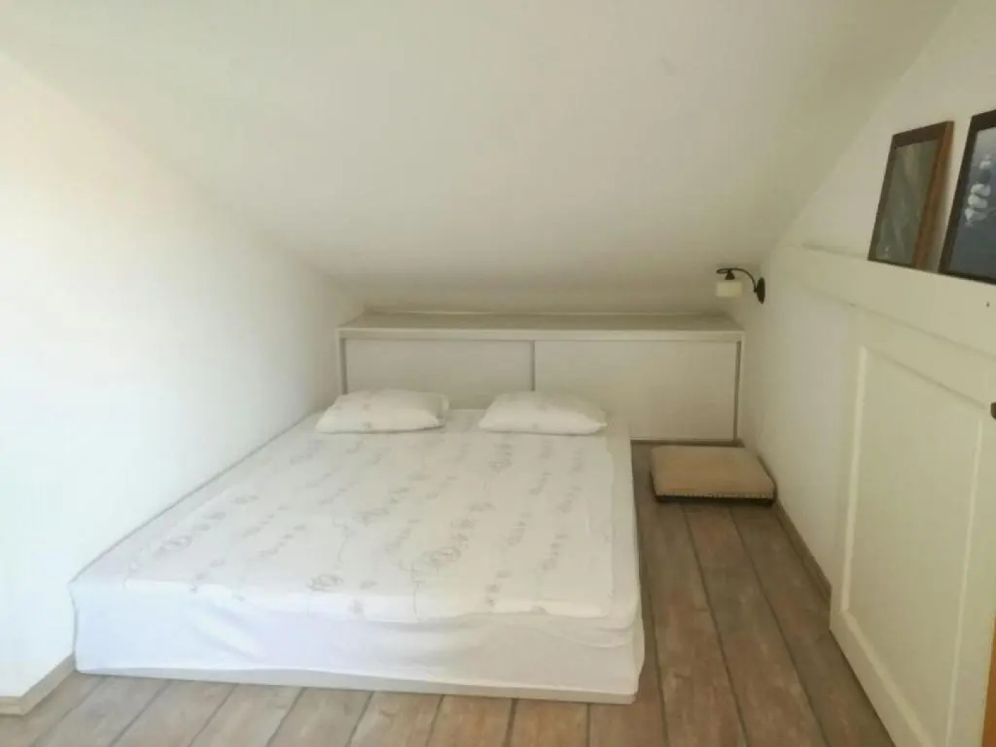 Nice, cosy studio apartment with shared outdoor pool