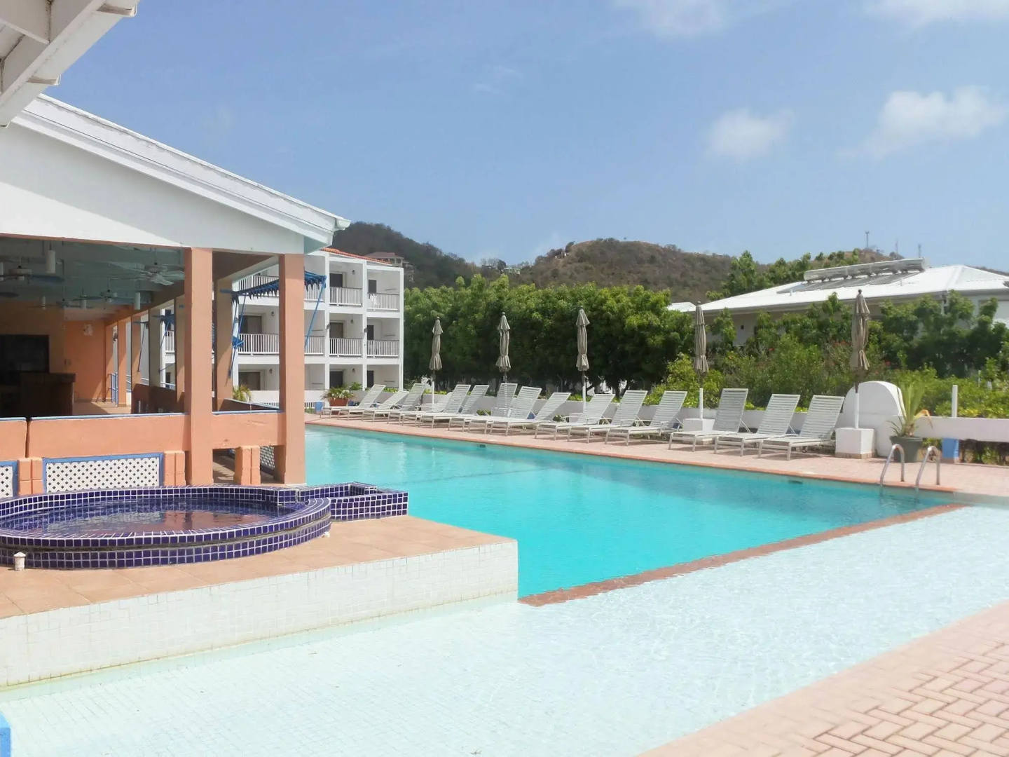 Allamanda Beach Hotel