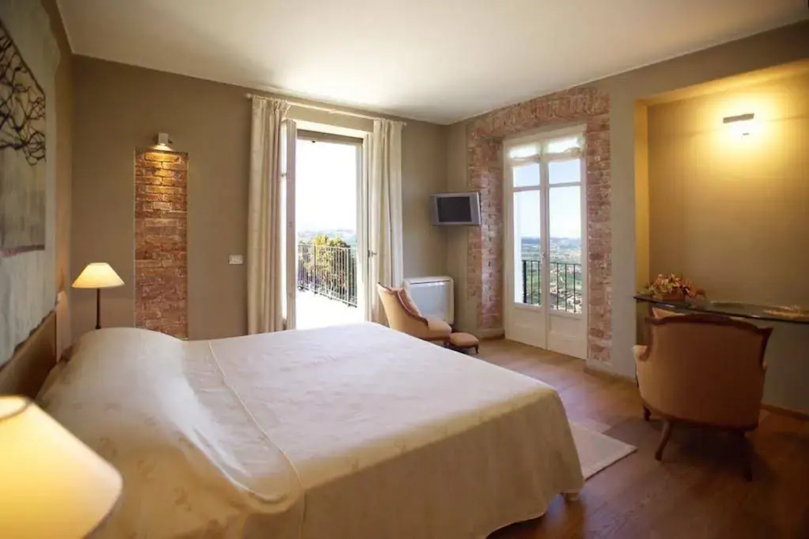 Rocche Costamagna Art Suites