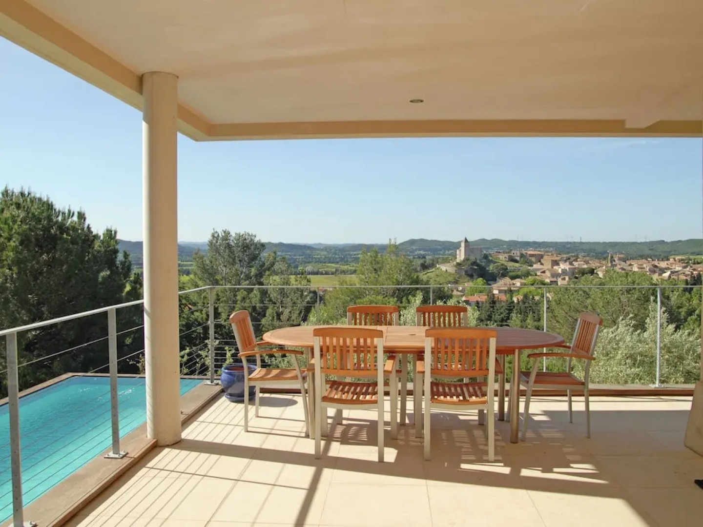 Luxurious Villa in Rochefort-du-gard With Private Pool